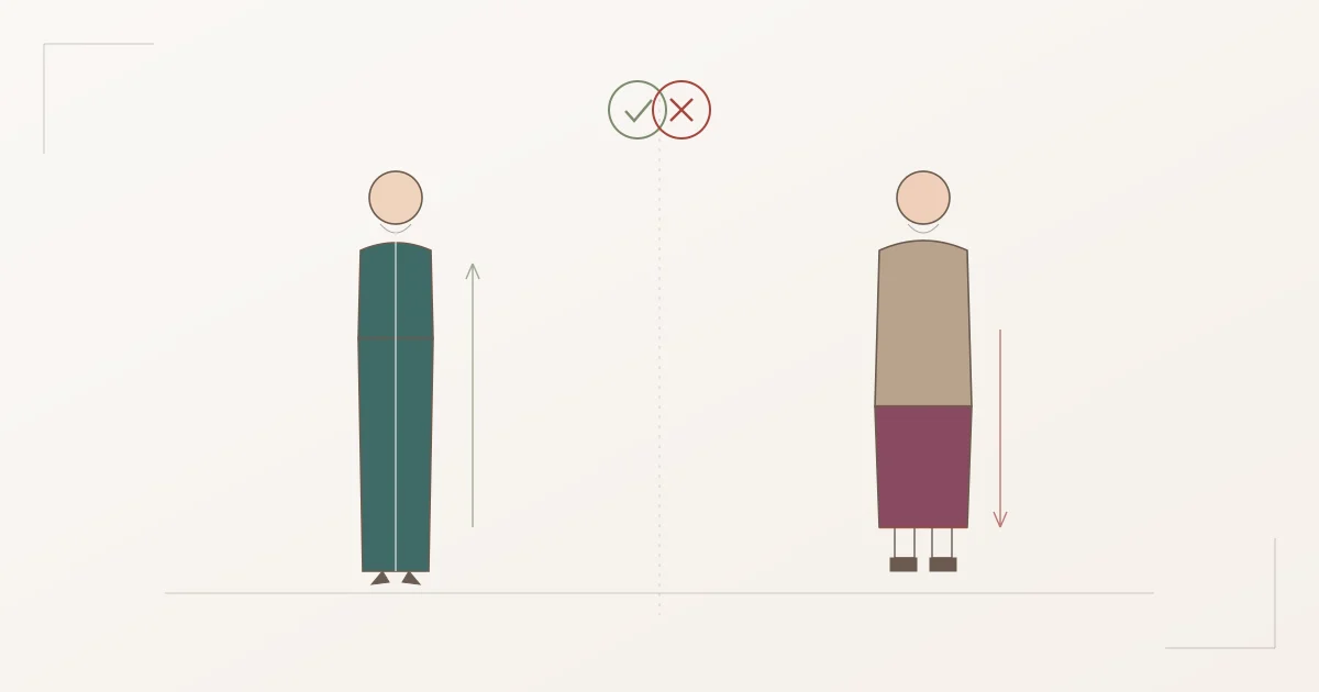 Zwei kleine Figuren im Vergleich: links ein streckendes monochromes Outfit mit hoher Taille und durchgehender Linie, rechts ein stauchendes Outfit mit horizontalen Farbbrüchen an Hüfte und Saum